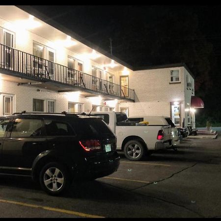 Traveller'S Motel Parry Sound Exterior foto