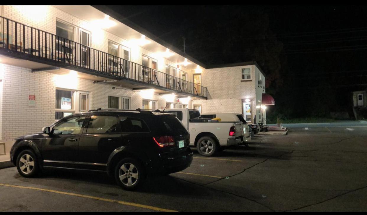 Traveller'S Motel Parry Sound Exterior foto